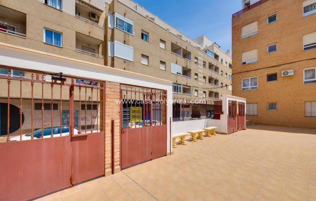 Resale - Apartment / flat - Torrevieja - Center