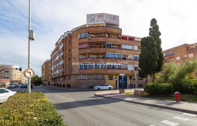 Resale - Apartment / flat - Torrevieja - Center