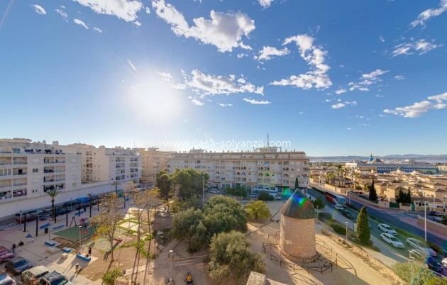 Resale - Apartment / flat - Torrevieja - Center