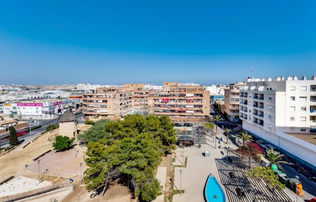 Resale - Apartment / flat - Torrevieja - Center