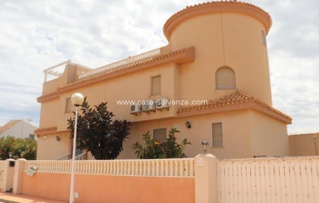 Resale - Villa - La Manga del Mar Menor - Km 17