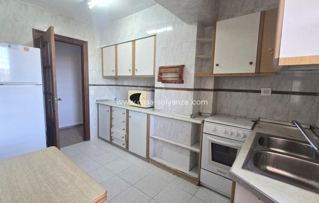 Reventa - Apartamento / piso - Torrevieja - Puerto Deportivo Marina Salinas