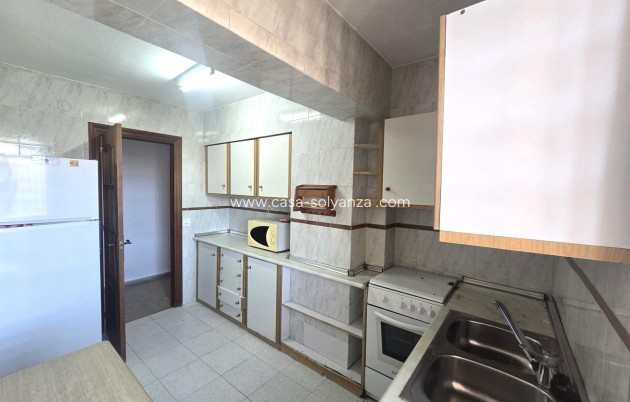 Reventa - Apartamento / piso - Torrevieja - Puerto Deportivo Marina Salinas