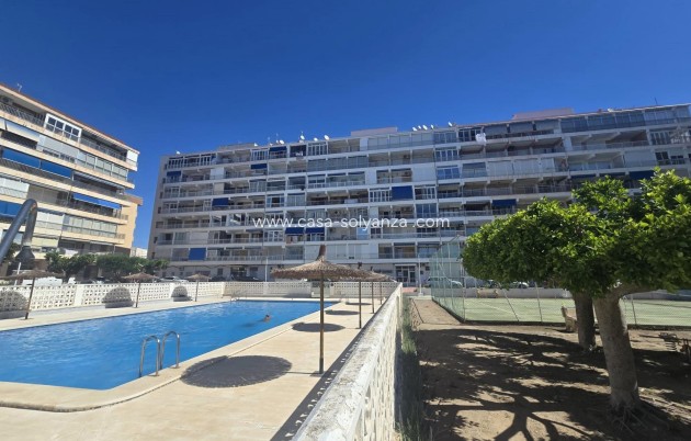 Reventa - Apartamento / piso - Torrevieja - Puerto Deportivo Marina Salinas