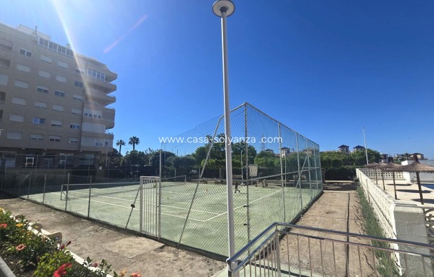 Reventa - Apartamento / piso - Torrevieja - Puerto Deportivo Marina Salinas