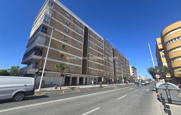 Reventa - Apartamento / piso - Torrevieja - Puerto Deportivo Marina Salinas