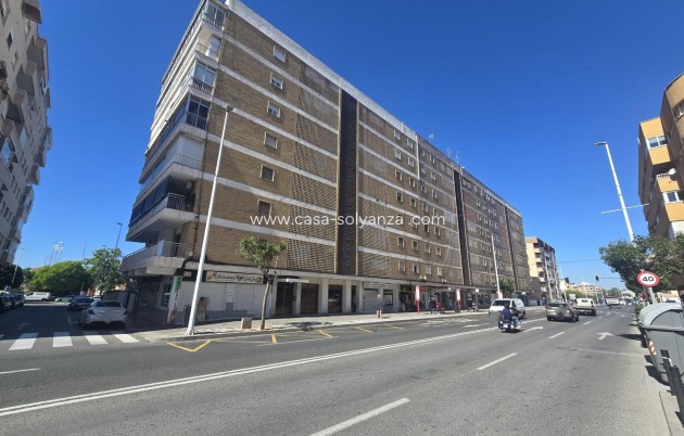 Reventa - Apartamento / piso - Torrevieja - Puerto Deportivo Marina Salinas