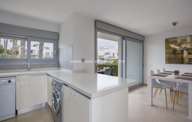 Resale - Apartment / flat - Orihuela - Vistabella Golf