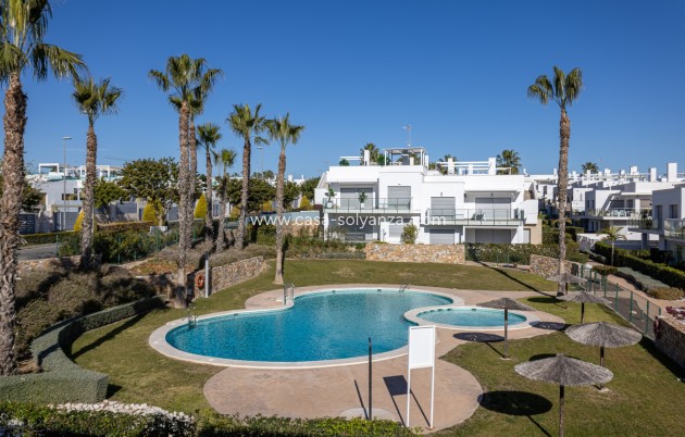 Resale - Apartment - Penthouse - Orihuela - Vistabella Golf