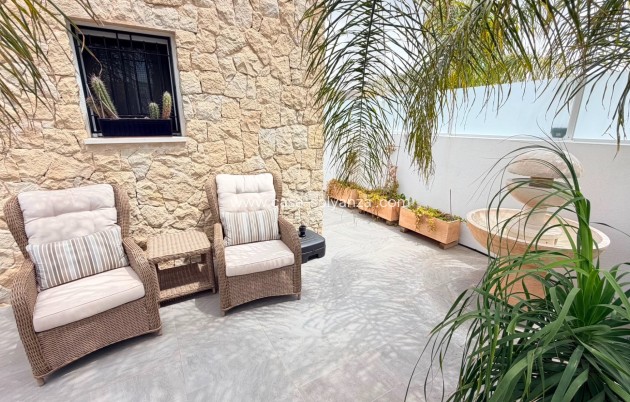 Reventa - Villa - Los Montesinos - Costa Blanca