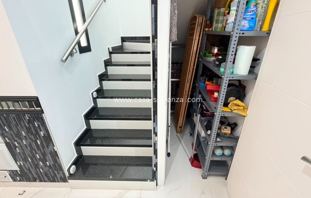 Reventa - Villa - Los Montesinos - Costa Blanca