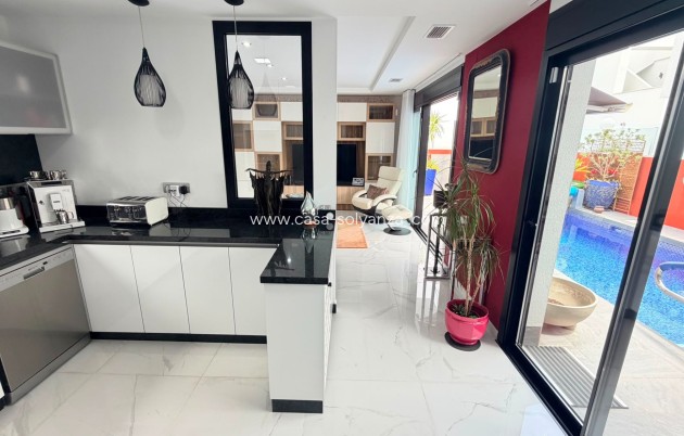 Reventa - Villa - Los Montesinos - Costa Blanca
