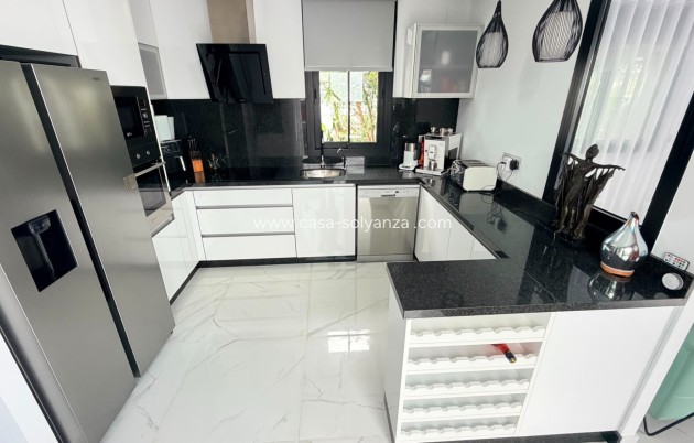 Reventa - Villa - Los Montesinos - Costa Blanca