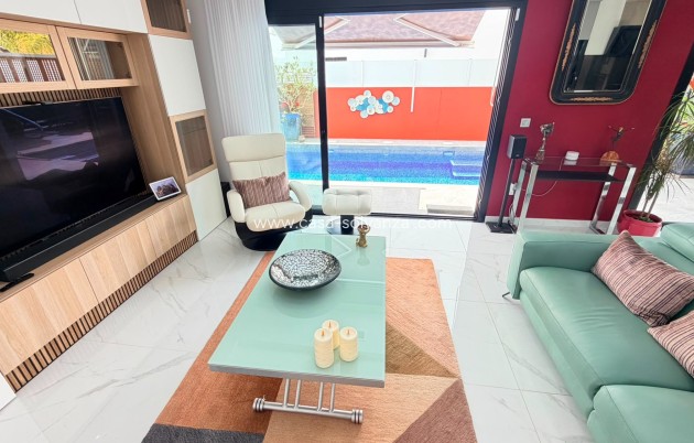 Reventa - Villa - Los Montesinos - Costa Blanca