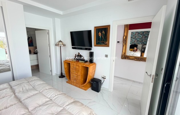 Reventa - Villa - Los Montesinos - Costa Blanca