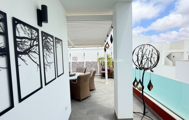 Reventa - Villa - Los Montesinos - Costa Blanca