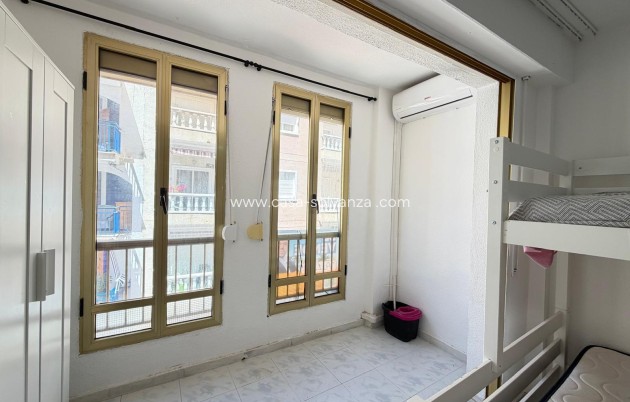 Reventa - Apartamento / piso - Torrevieja - Playa del Cura