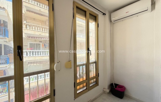 Reventa - Apartamento / piso - Torrevieja - Playa del Cura
