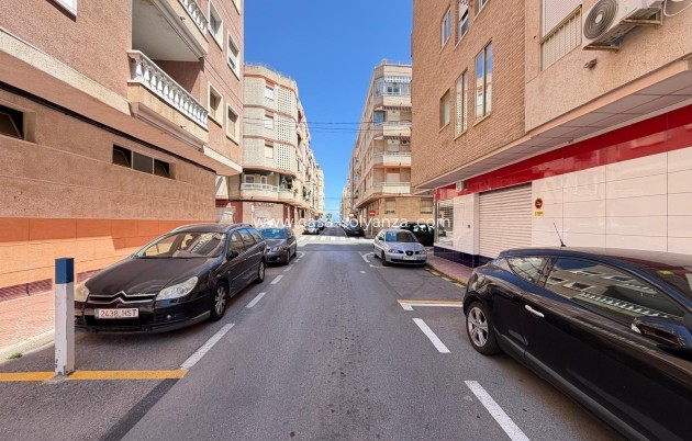 Reventa - Apartamento / piso - Torrevieja - Playa del Cura
