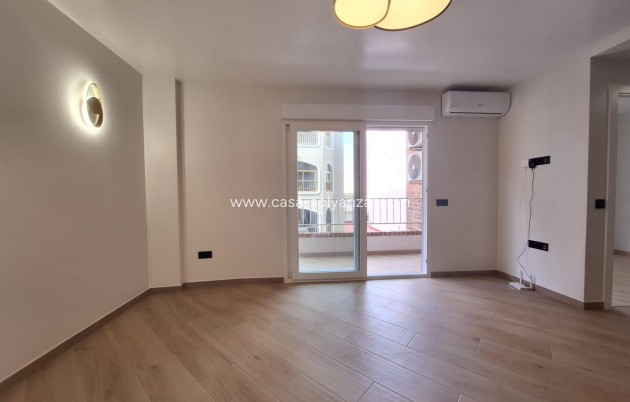 Reventa - Apartamento / piso - Torrevieja - Playa de los Locos