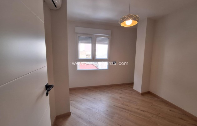 Reventa - Apartamento / piso - Torrevieja - Playa de los Locos