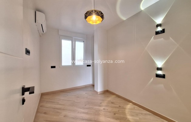 Reventa - Apartamento / piso - Torrevieja - Playa de los Locos