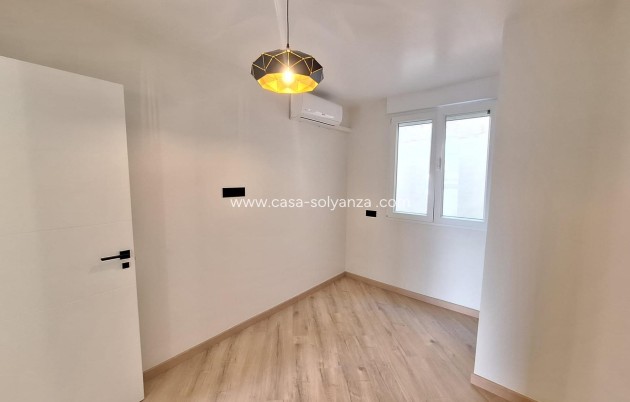 Reventa - Apartamento / piso - Torrevieja - Playa de los Locos