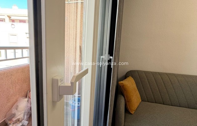 Resale - Apartment / flat - Torrevieja - Playa del Cura