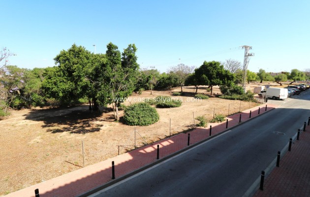 Resale - Apartment / flat - Torrevieja - Acequion