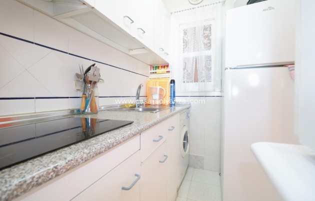 Resale - Apartment / flat - Torrevieja - Acequion