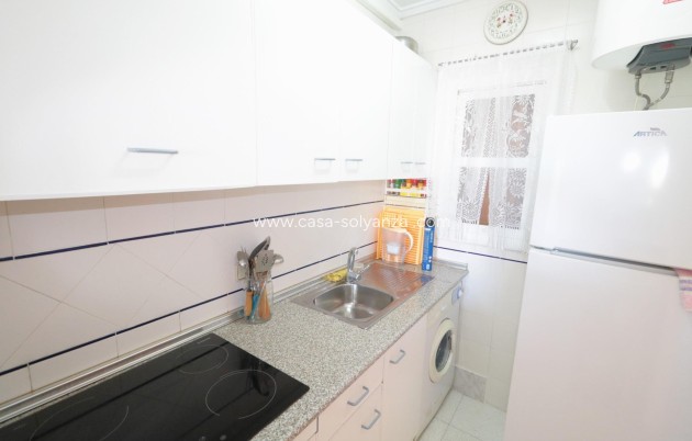 Resale - Apartment / flat - Torrevieja - Acequion