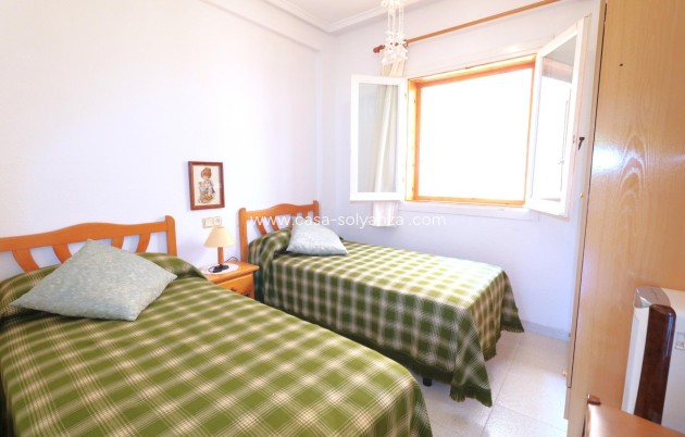 Resale - Apartment / flat - Torrevieja - Acequion