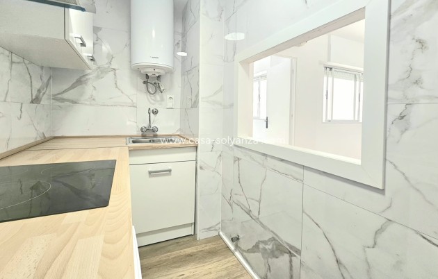 Resale - Apartment / flat - Torrevieja - Playa del Cura