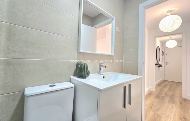 Resale - Apartment / flat - Torrevieja - Playa del Cura