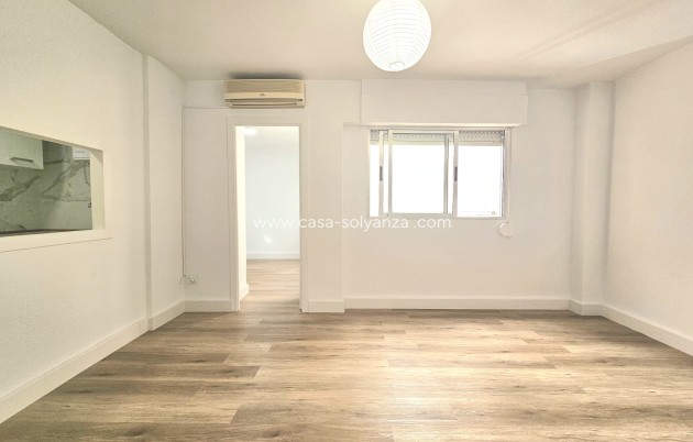 Resale - Apartment / flat - Torrevieja - Playa del Cura