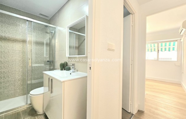 Resale - Apartment / flat - Torrevieja - Playa del Cura
