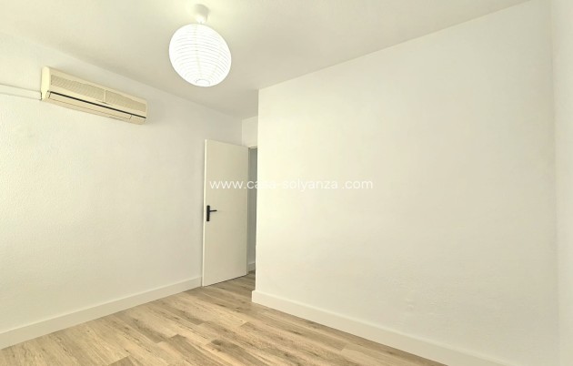 Resale - Apartment / flat - Torrevieja - Playa del Cura