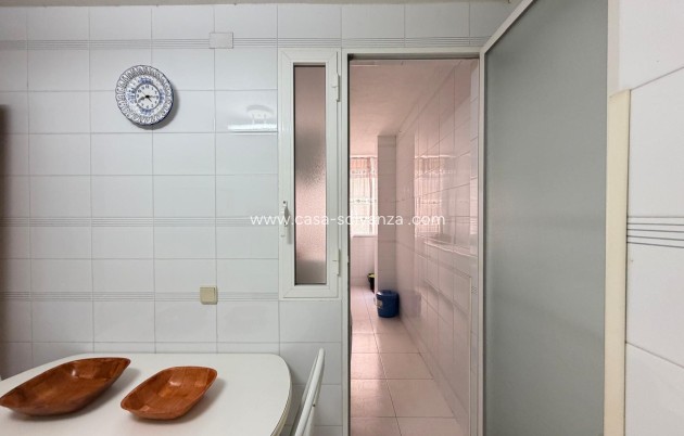 Resale - Apartment / flat - Torrevieja - Playa del Cura