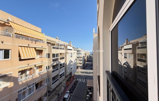 Resale - Apartment / flat - Torrevieja - Playa del Cura