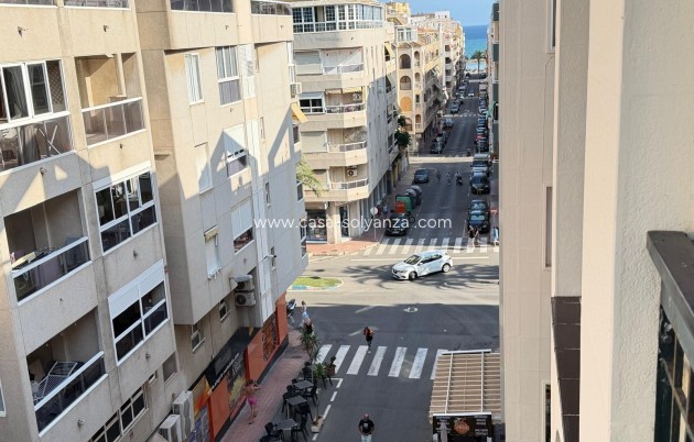 Resale - Apartment / flat - Torrevieja - Playa del Cura