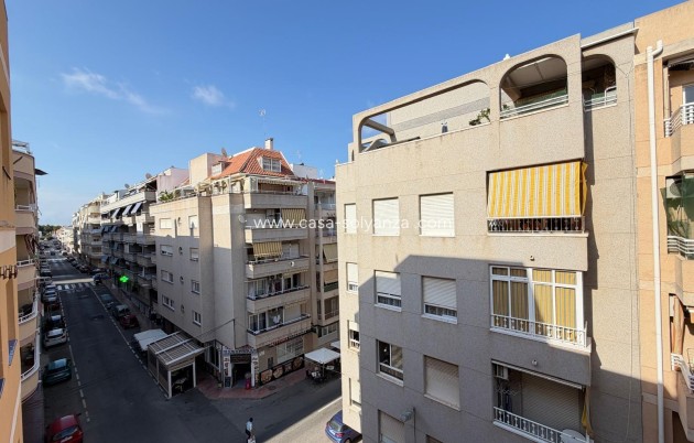 Resale - Apartment / flat - Torrevieja - Playa del Cura
