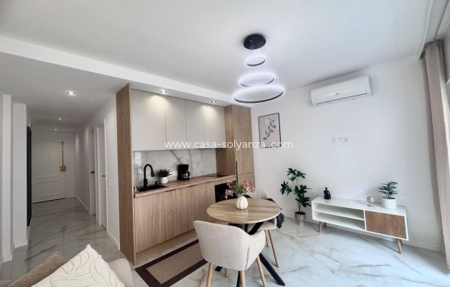 Reventa - Apartamento / piso - Torrevieja - Estacion Autobuses