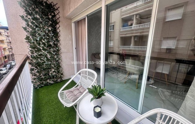 Reventa - Apartamento / piso - Torrevieja - Estacion Autobuses