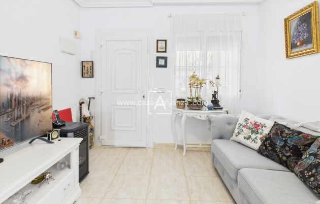 Resale - Villa - Pinar de Campoverde
