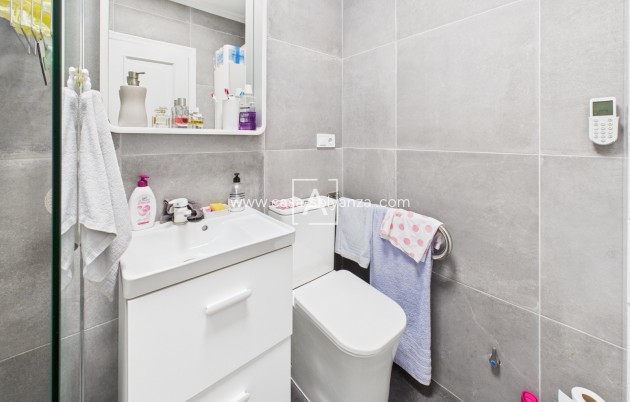 Resale - Villa - Pinar de Campoverde