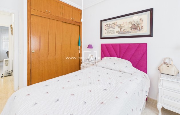 Resale - Villa - Pinar de Campoverde