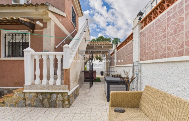 Resale - Villa - Pinar de Campoverde