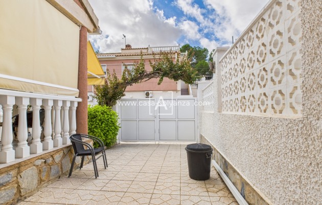 Resale - Villa - Pinar de Campoverde