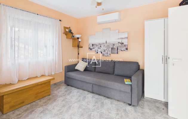 Resale - Villa - Pinar de Campoverde