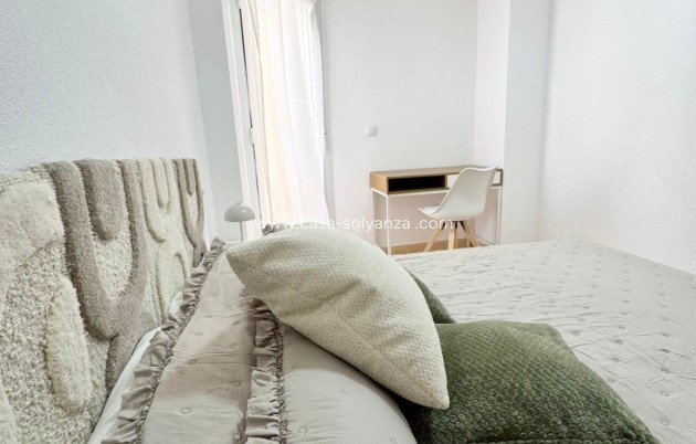 Herverkoop - Flat - Torrevieja - Playa de los Locos